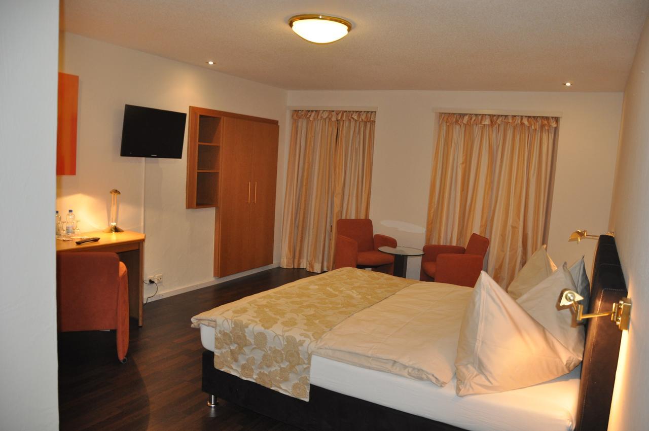 Hotel Loewen Mellingen 객실 사진